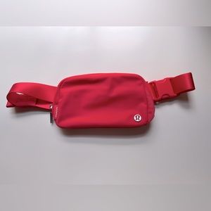 Lululemon Everywhere Belt Bag 1L